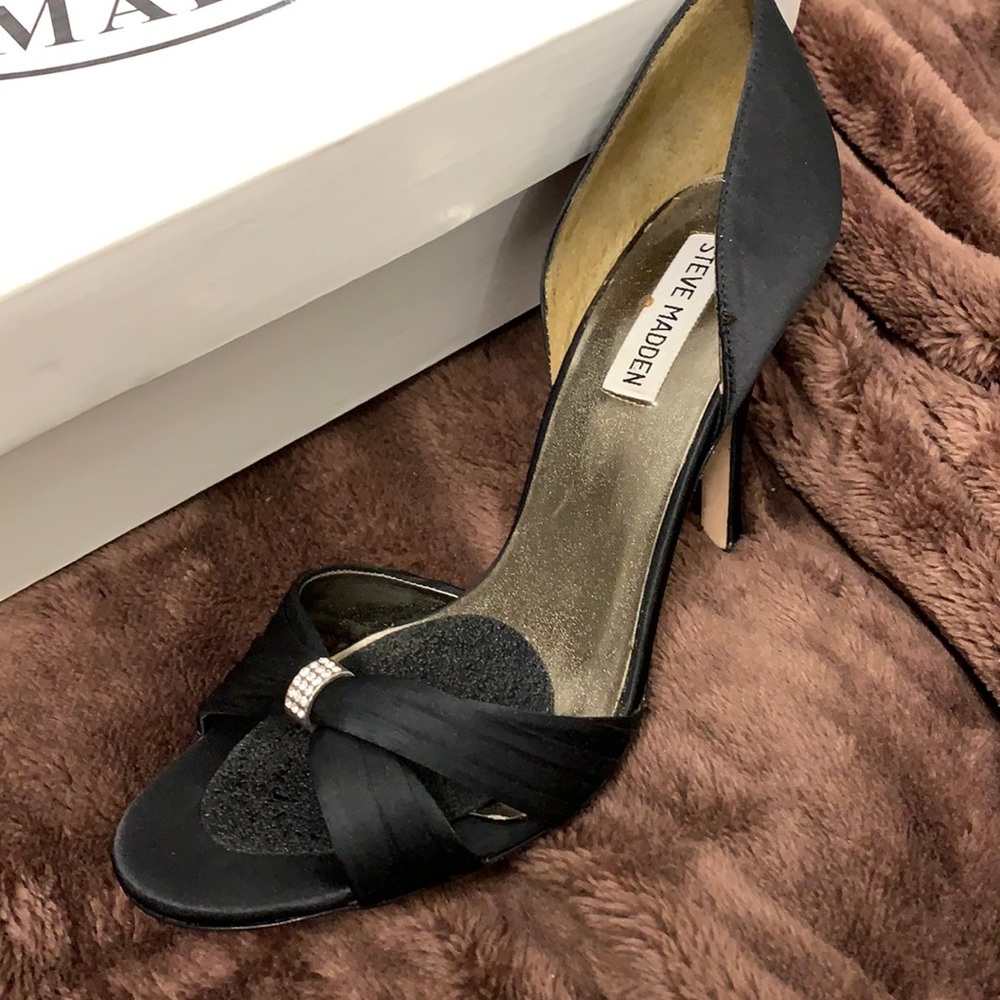 Steve Madden “Eunice” size 8.5 Black Satin Heels